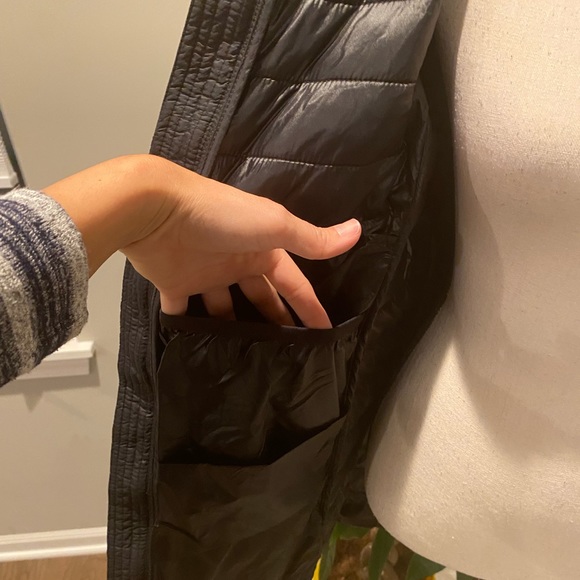 ✨Gap (NWOT) Lightweight Puffer Jacket Size XS✨ - Picture 10 of 13